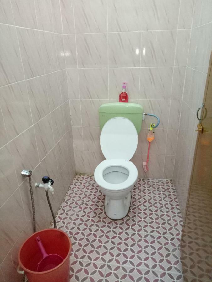 Aiman Homestay Marang Bagian luar foto